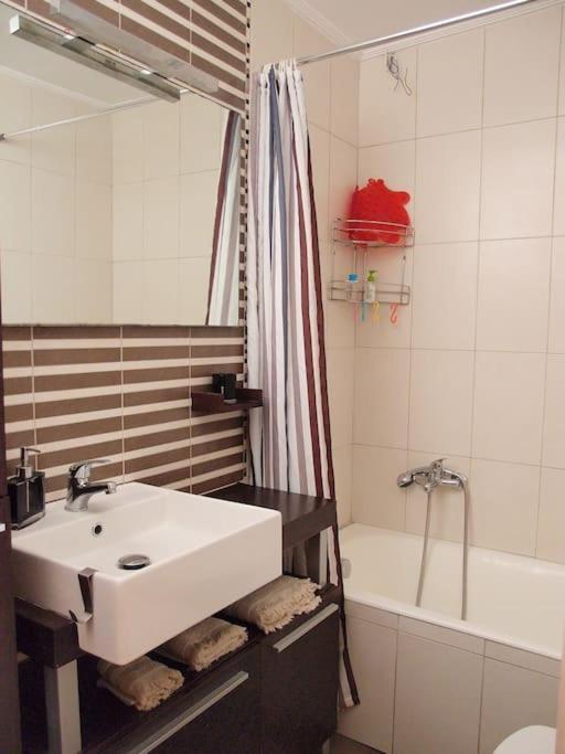 Casa Nostra Volos Exteriör bild